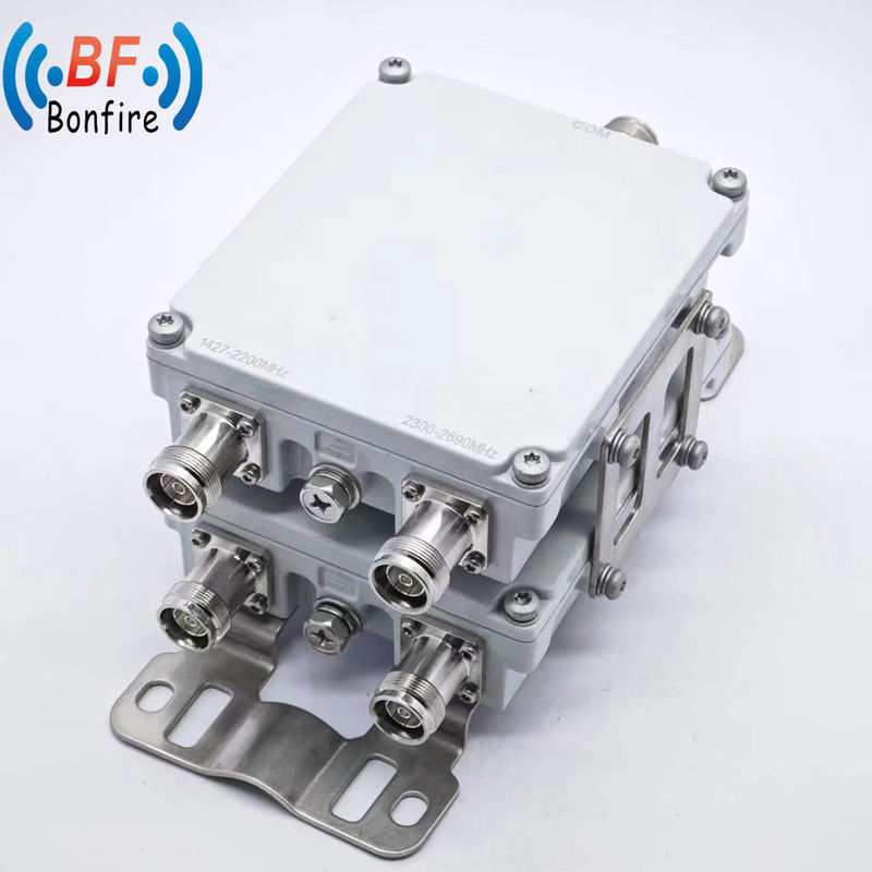 1710-1880/1920-2170/2300-2700MHz VHF UHF RF Diplexer N Combinatore a doppia banda di tipo femminile