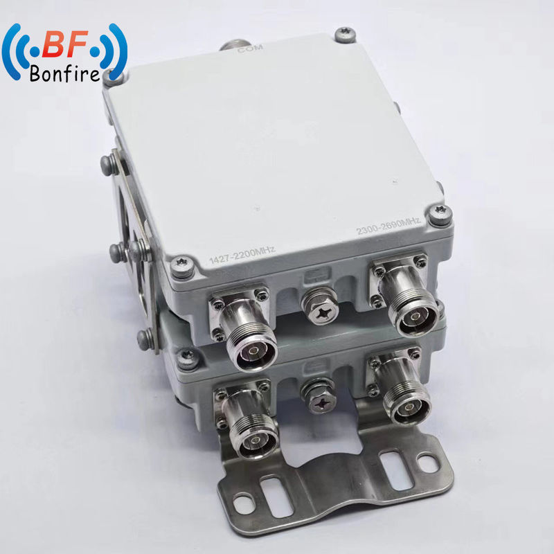 4.3-10f Interfaccia DIN-F Diplexer a doppia banda 1710-1880 1920-2170 2300-2400 2500-2700MHz