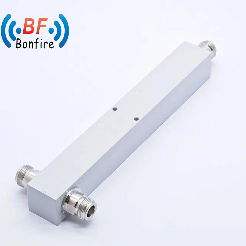 350-3800MHz N Femminile 3 Way Power Splitter Low Pim Das Interfaccia DIN-F/4.3-10-F/DIN-F