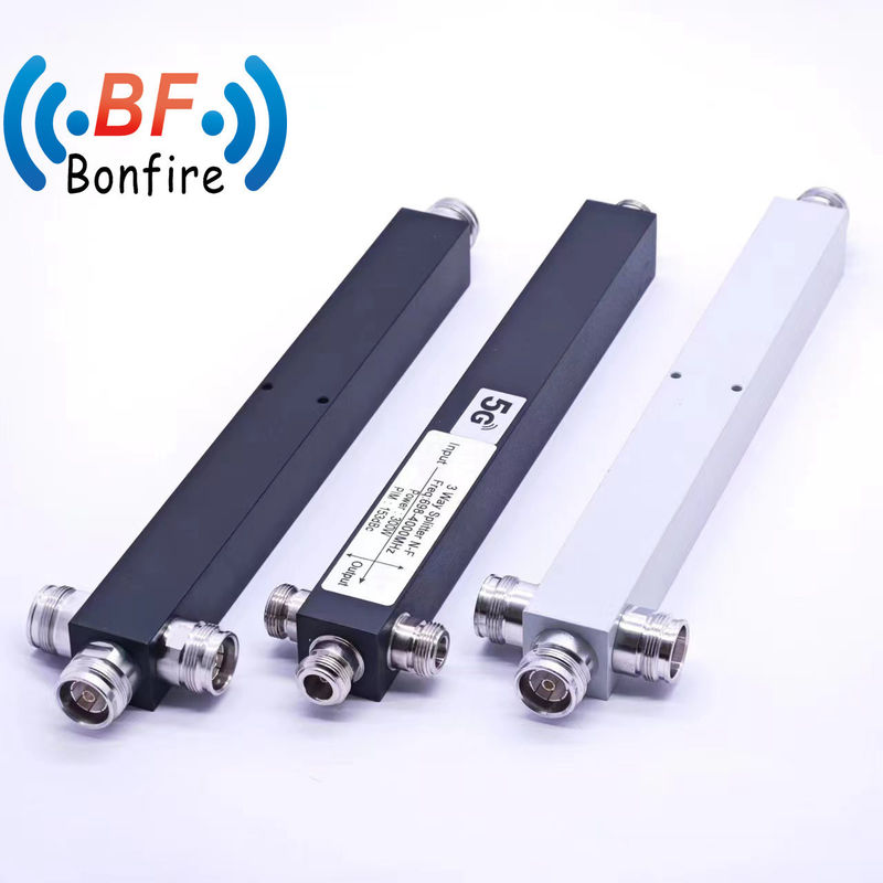 50W Red Plated 617-4000MHz 2/3/4 Way Power Divider Splitter con requisiti del cliente