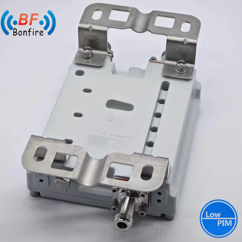 4.3-10f DIN-F IP67 Low Pim -150dbc Triplexer RF Duplexer Dual Band Combiner per applicazioni
