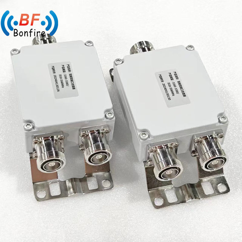 1710-1880 1920-2170 2300-2400 2500-2700MHz Pim basso -155dbc RF Penta-Band Combiner con DIN-femminile