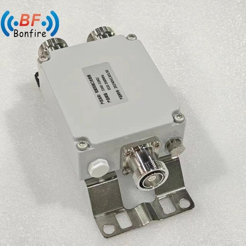 1710-1880 1920-2170 2300-2400 2500-2700MHz RF Penta-Band Combiner -155dbc con DIN-F