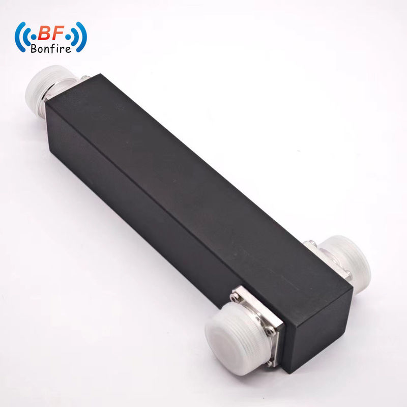 Grigio 2 Way Splitter 2400-6000MHz DIN-F Nero Pacchetto personalizzato Peso lordo 0,510kg