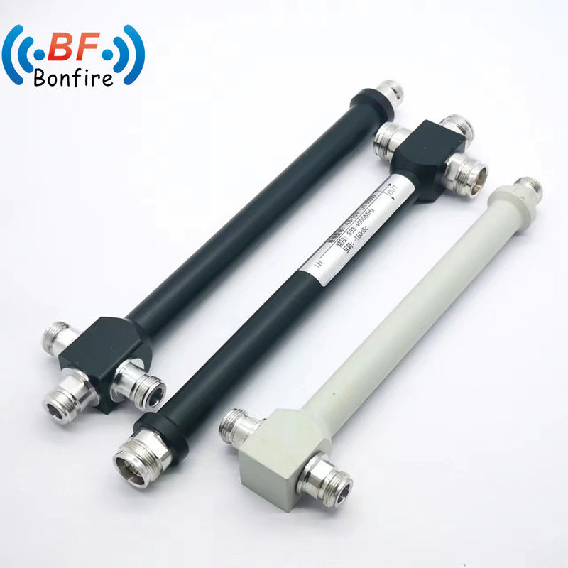 Splitter di potenza RF a due vie neri 698-3800MHz Splitter di potenza con connettore SMA
