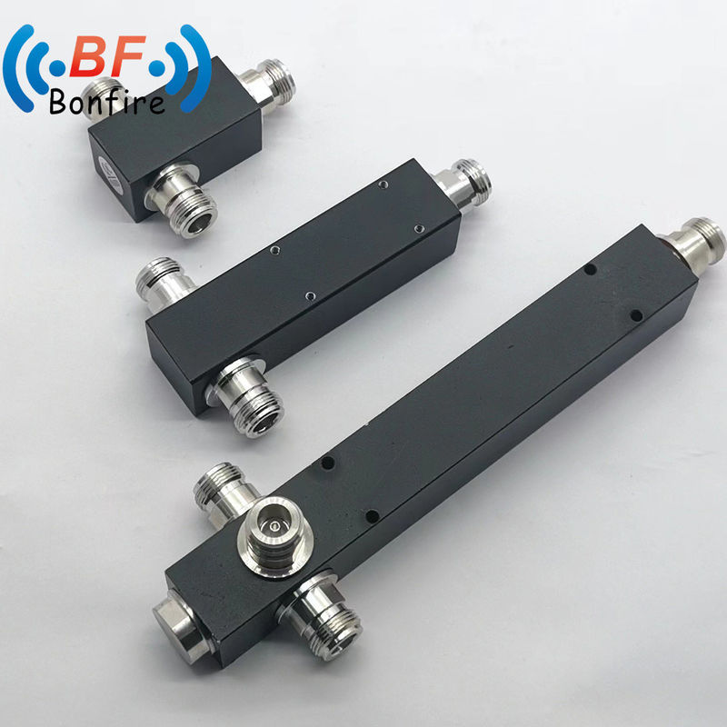 350-3800MHz RF 2 Way Power Divider/Splitter 50W con SMA Female Connector 1 Input 2 Output Isolamento elevato