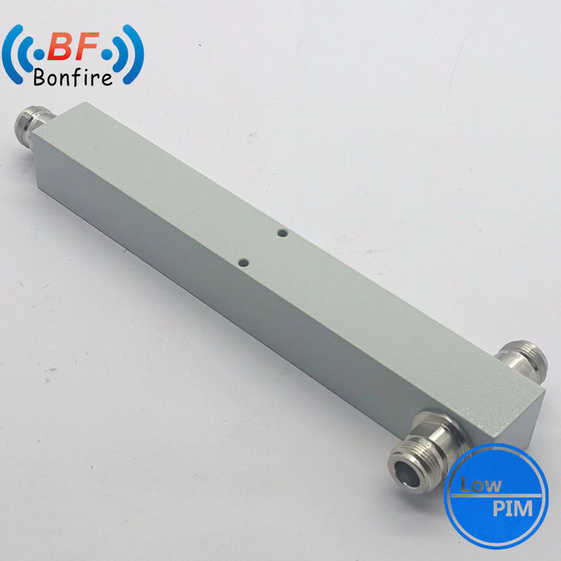 2 Way Power Splitter 0.6-6GHz 50W N SMA Femminile Pacchetto Telecom Peso lordo 0.510kg