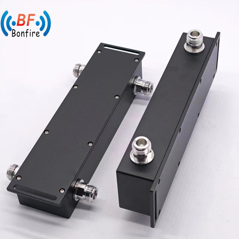 4.3-10-F/DIN-F/N-F Interface RF Hybrid Combiner per applicazioni in edifici 698-4000MHz