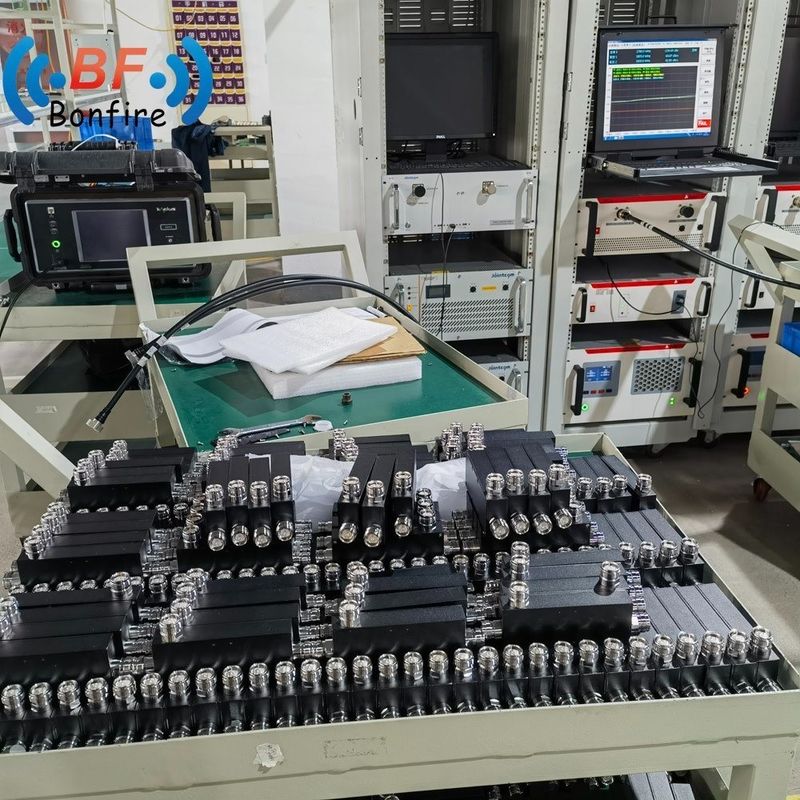 698-4200MHz 5dB 10dB 20dB Low Pim RF Air Das Directional Coupler con interfaccia 4.3-10-F