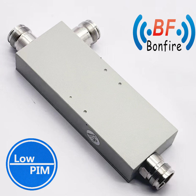 300W N Femminile IP65 interno/esterno basso Vswr 698-2700MHz Accoppiamento di cavità dell'accoppiatore direzionale