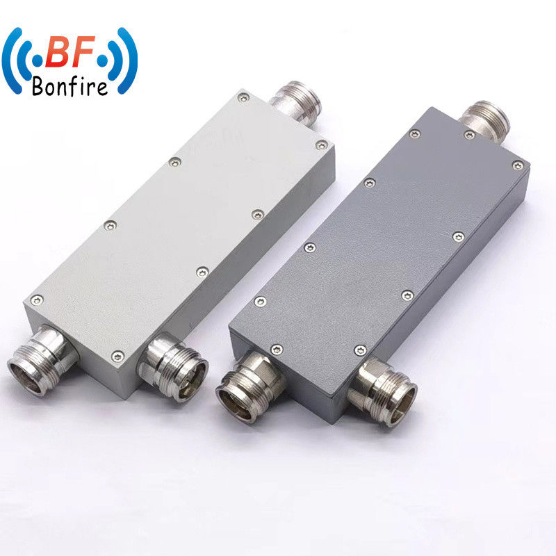 Accoppiatore direzionale a cavità 10dB 698MHz-3800MHz con bassa perdita di inserimento e grado di accoppiamento di 300W