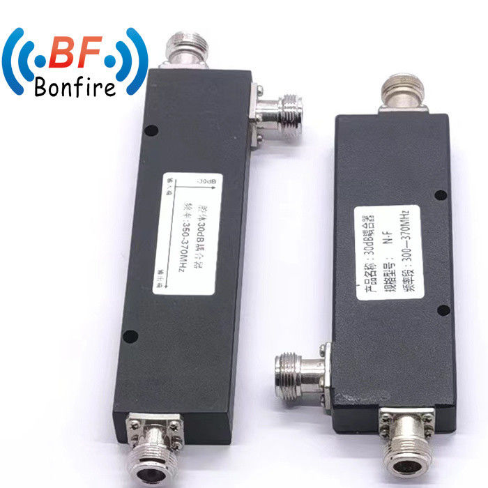 Dimensione del pacchetto 17.00cm * 6.50cm * 2.50cm Accoppiatore direzionale 10dB 700-2700MHz RF Broadband
